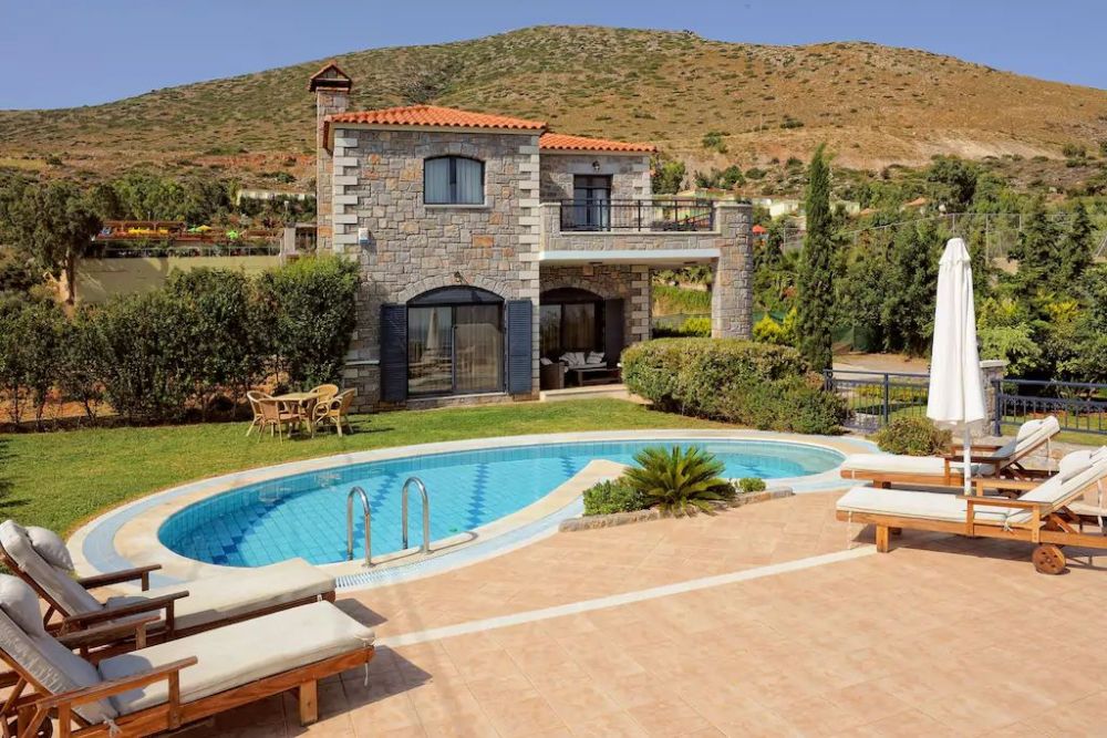 Cheap villas to rent in greece